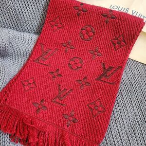 Louis Vuitton Burgundy Knit Scarf